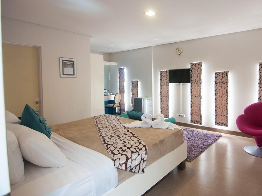 Avenue One Hotel Upper Digos Εξωτερικό φωτογραφία